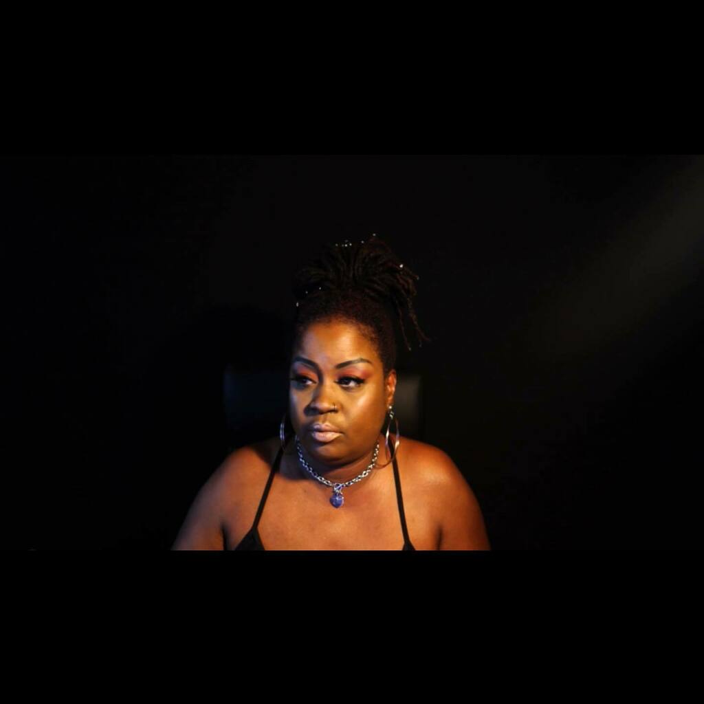 kinkylocx's tweet photo. Dear Queen
When you go through hard times, please accept that this adversity is only there to show you what you’re packing🙌🏽 A Queen will always turn PAIN into POWER🧨 #youGOTthis #fixhercrown #messyBunz #QueenTalk #locbun #locs #inspireHer https://t.co/7Q0kuXt6cc