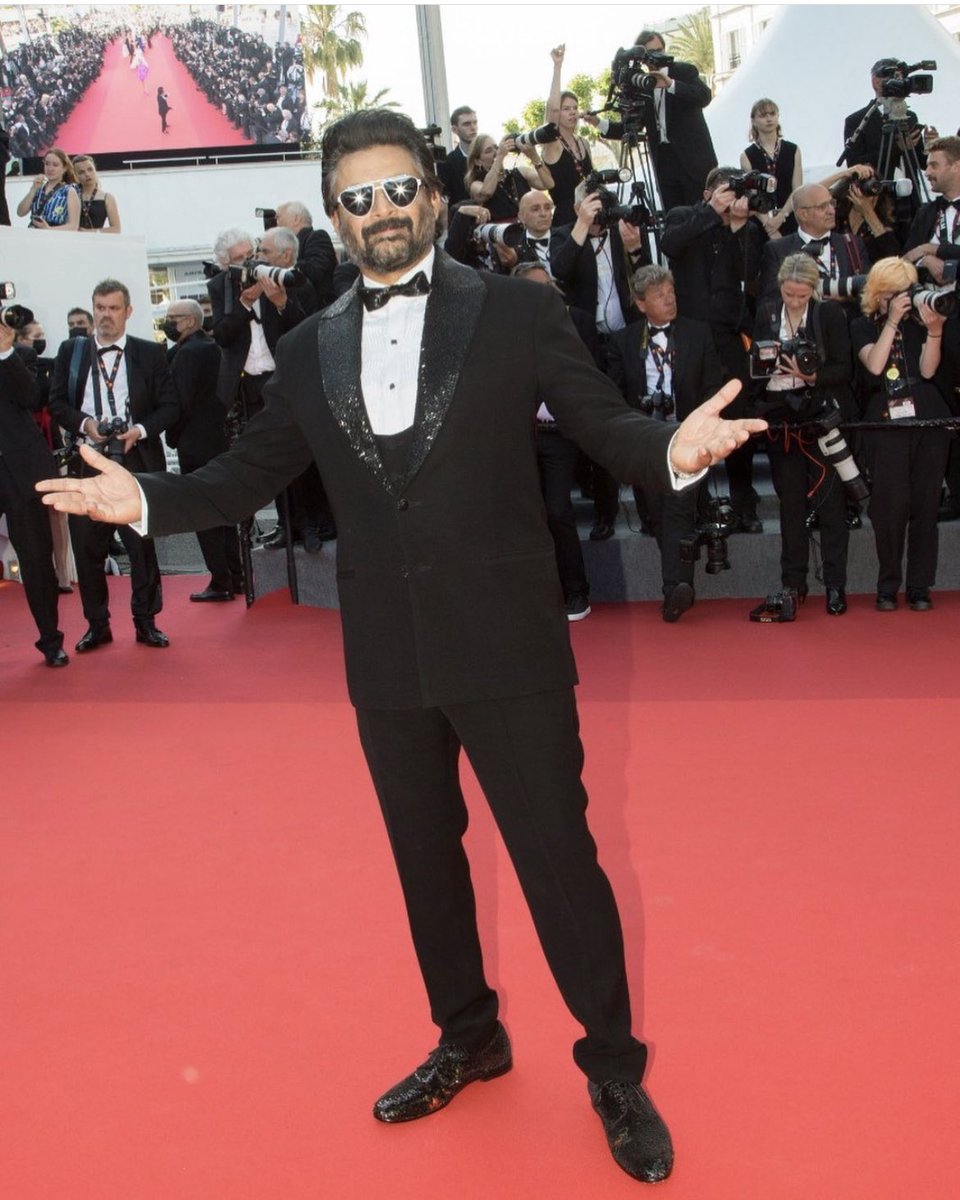 sridevisreedhar's tweet photo. Maddy looks dapper 👍👌at #Cannes2022 #CannesFilmFestival2022 @ActorMadhavan https://t.co/s8Pu7MRbPV
