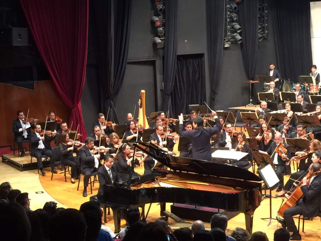 AArandaComposer's tweet photo. Como solista de la Orquesta Sinfónica del IPN con mi Primer Concierto para Piano y Orquesta.
#alexisaranda https://t.co/u48ZEWPc2z