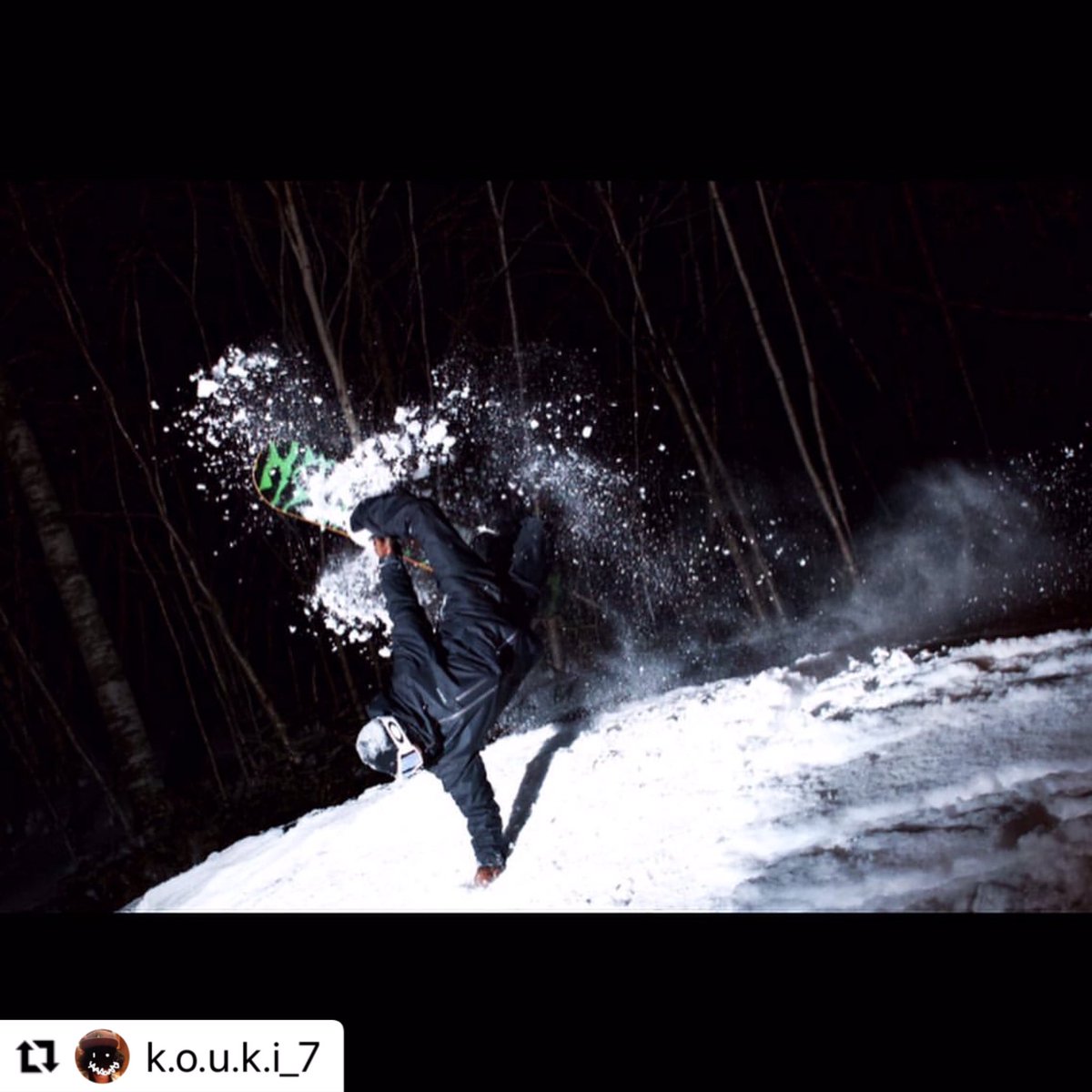 KOUKIsnowsk8's tweet photo. ハンドプラントも目線が大事な気がする。真下を見て身体の軸を真っ直ぐにするとカッコ良くキマる!この写真は下は見てるけど軸が斜め。いい感じに撮れてるのはカメラマンのおかげ!
#ハンドプラント #BATALEON #wahtever #handplant #スノーボード #グラトリ #雪だいすき https://t.co/NKwzBtwQwX