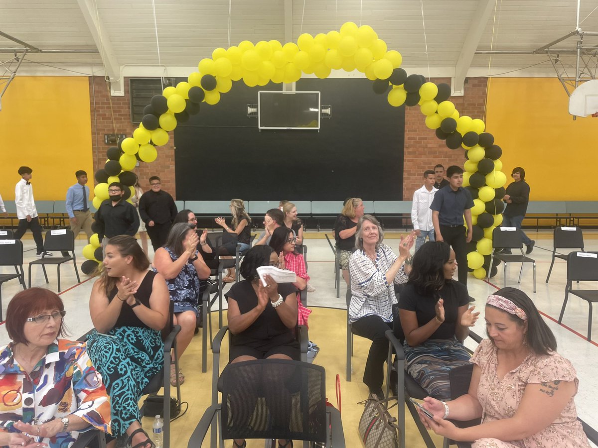 RRramsAD's tweet photo. Fortunate to work in such a great community with an awesome staff! 8th grade promotion was lit 🔥 Thank you to all who helped and were part of this years success !  @TMSFrancescaMc @Roz15690569 @vikkiballengee @ABQschools #highschoolstyle #9thgradeready https://t.co/fjacZivfdh