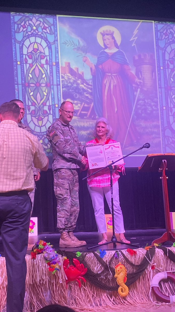 SaraKB11's tweet photo. Shanklin receiving the Saint Barbara’s award from Col. Clark. So well deserved. @OfficialFtSill https://t.co/XHaav4JnMI