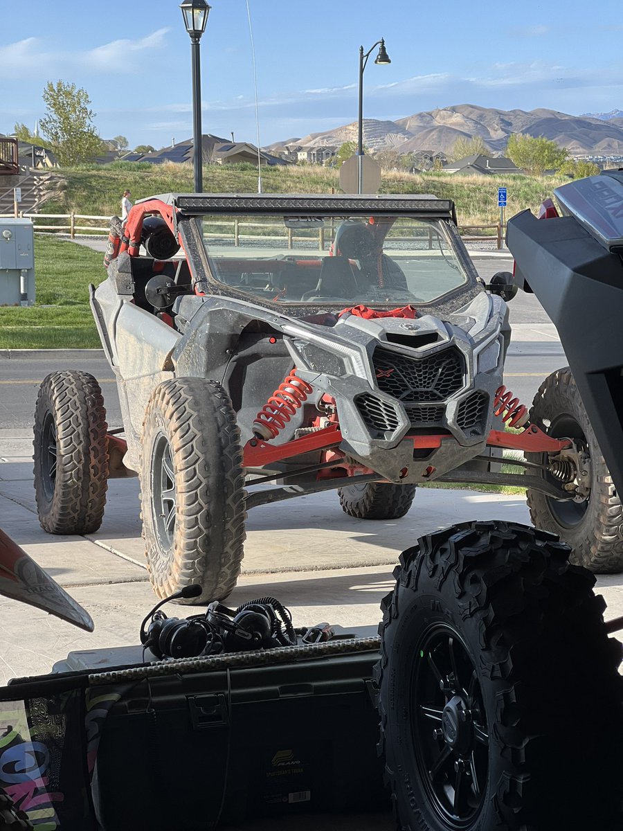 OsborneReady's tweet photo. Could use a wash and some tires… #canam #offroad #adventure https://t.co/KGkJeQ05Ut