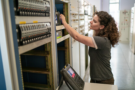 Point de situation à 9h :
Le réseau fixe est de nouveau opérationnel.
Un retour progressif à la normale sur les services mobiles et l'accès au service client est prévu dans la matinée.
N'hésitez pas à éteindre et rallumer votre mobile pour récupérer la connexion.
#Noulémobilisés