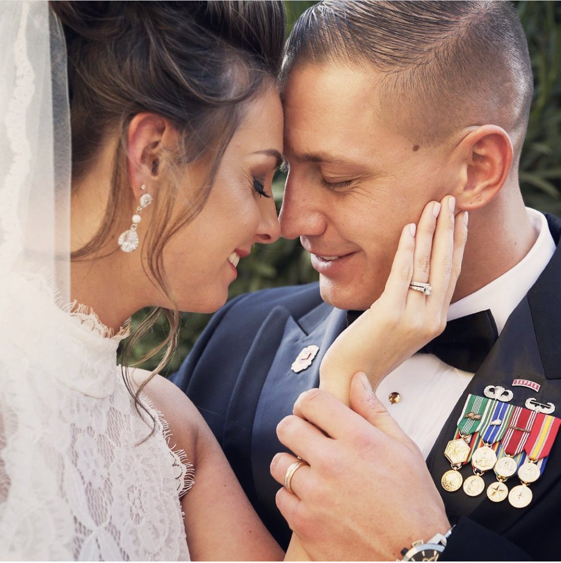 EverAfter702's tweet photo. There's still time for America's 🇺🇸 heroes to receive a FREE Las Vegas Wedding 💒package.

Follow the link for more info to book your free wedding:
https://t.co/ewNZ78Jeq5

#engaged #lasvegas #usmilitary #MilitaryAwarenessMonth #MilitaryAppreciationMonth #usarmy #marines #navy https://t.co/0KH4fvcViZ