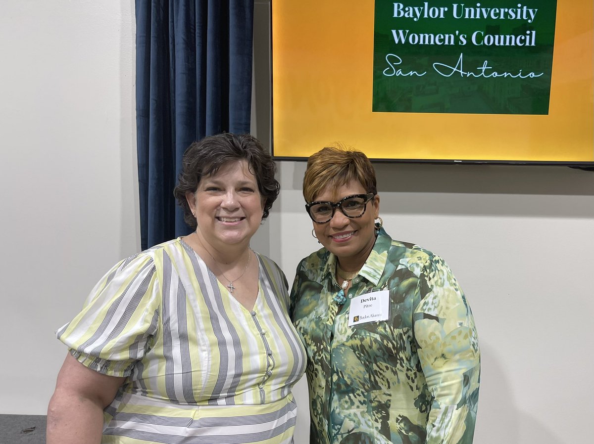 jkwitcher76's tweet photo. Fun evening with the legendary moms of some of our favorite Baylor players. Thank you @DrRhondaSneed @BTurnt &amp; Devita Pitre for your insight, stories &amp; plenty of laughs! Thank you for sharing your sons with us. You will always be a part of the @Baylor family! #SicEm https://t.co/x7KtJaJJ72