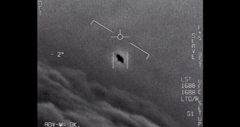 El Pentágono revela que se ha encontrado con OVNIS por lo menos 400 veces desde 2004 sinembargo.mx/17-05-2022/418…