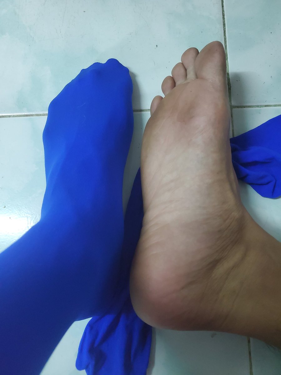 M_Gusxp's tweet photo. ทาสไปไหนกันหมด ตีนกูดำมาเลียตีนกูดิ 🦶🦶 https://t.co/vJd5rQIMa6