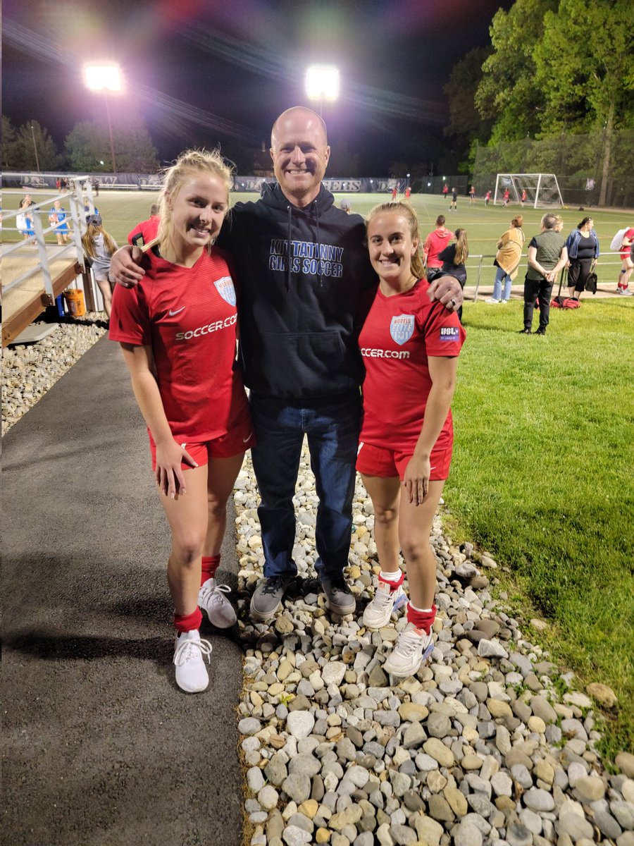 ReddenGreg's tweet photo. A nice 2-0 dub and an even more special surprise visit from @KRHS_Majka Thanks coach!!
@redden1523 @lwrigs14 @KRHSGirlsSoccer @morriselite @USLWLeague https://t.co/IlC4brmqwt