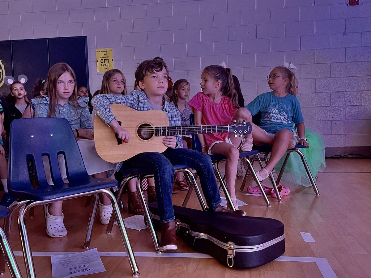 JohnsonWildcats's tweet photo. Johnson, You’ve Got Talent!
Tonight’s event was fantastic! A special thank you to Frank Byers, PTO President and CEO of Thumbprint Productions, and to our own Liz Petty for making this evening possible! https://t.co/gJeMMHNYAG
