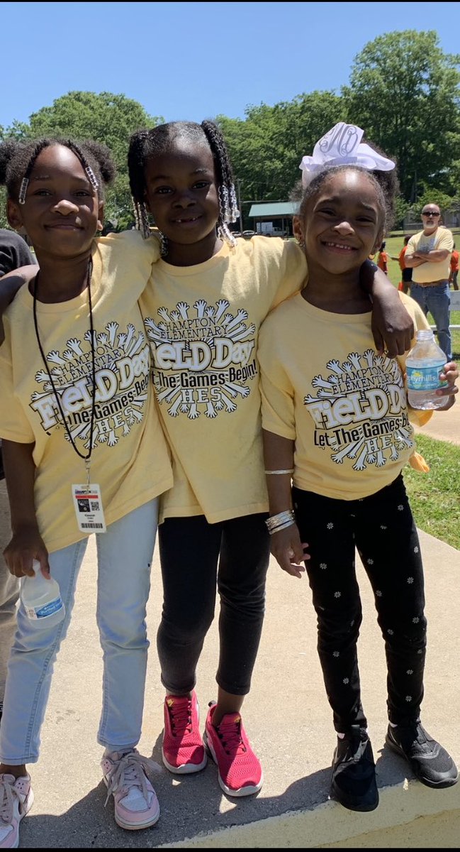 k_troutman10's tweet photo. Best Field Day ever!! Thank you @CoachWhiteheadR for creating such a fun and engaging experience for our students and staff! We had a blast! @HES_HCS #HamptonProud #BetterTogether https://t.co/mlnTazDebL