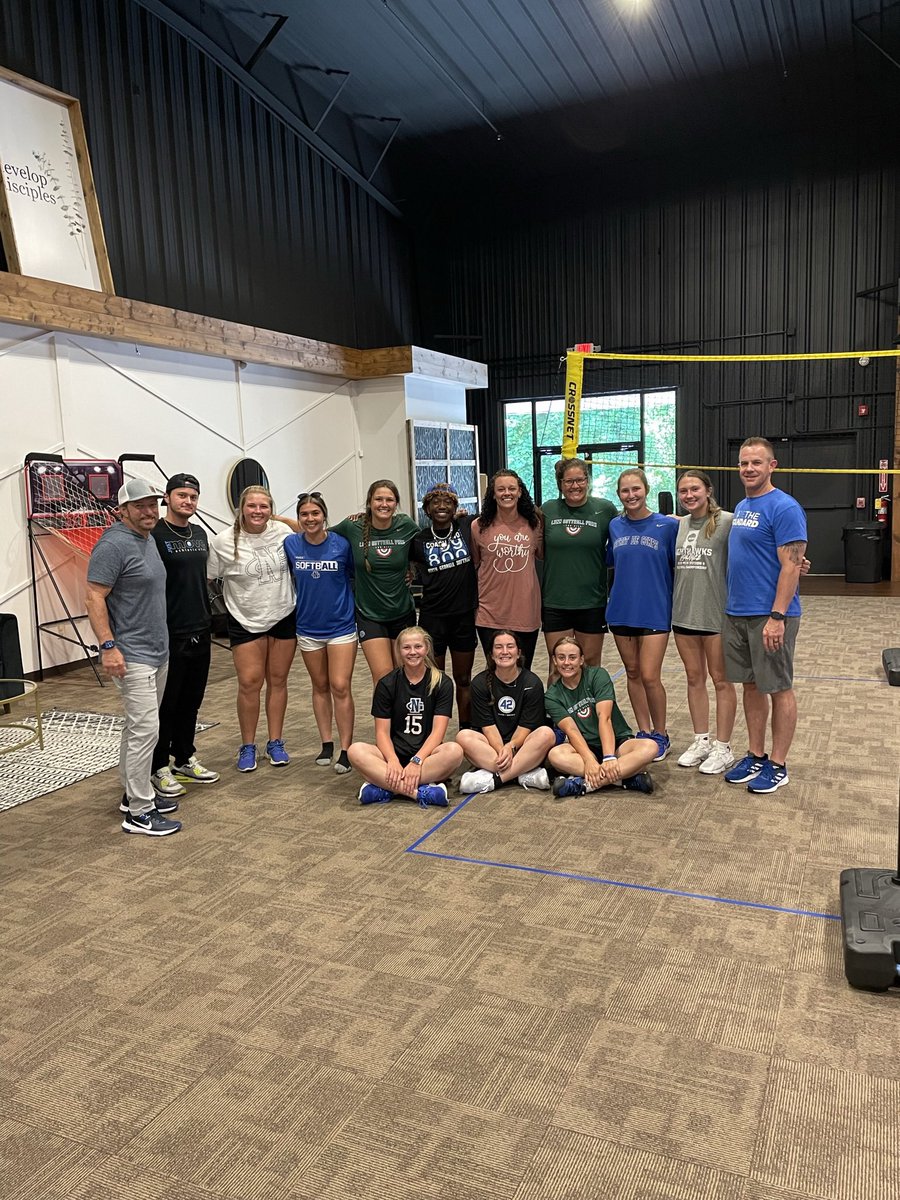 UNG Softball tweet media