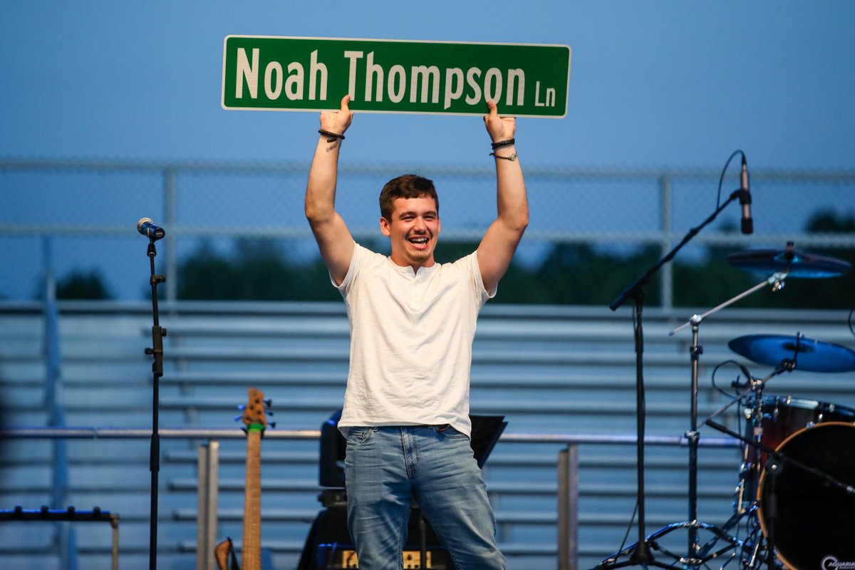 SholtenPhoto's tweet photo. Photo gallery from 'American Idol' finalist @noahthompsonmu1's return to hometown posted at https://t.co/Vey3Aih3OJ https://t.co/KackRURW9h