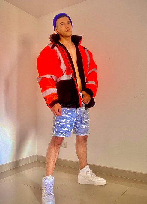 If u are Hot, why don't you follow me?  https://t.co/7REaT5kHM0  Let's if u can Pamper a good sugarbaby<a href="/tag/fitnessmodel"class="tags"><span>#fitnessmodel</span></a><a href="/tag/model"class="tags"><span>#model</span></a><a href="/tag/fashion"class="tags"><span>#fashion</span></a><a href="/tag/hot"class="tags"><span>#hot</span></a><a href="/tag/daddy"class="tags"><span>#daddy</span></a><a href="/tag/latino"class="tags"><span>#latino</span></a>