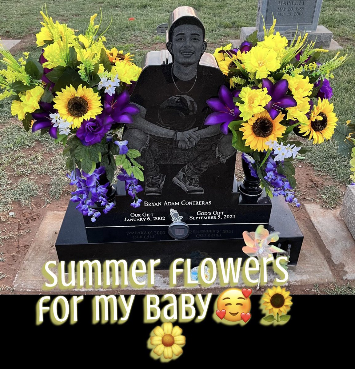Summer Flowers for my Baby Bryan😇💛🌼🌻 Mama loves & misses you so much 😔💔🙏🏼
#missingyoualways
#myangelinheaven
#mamalovesyou
#missyoursmile