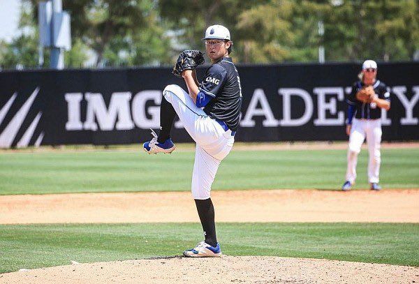 joshteeter01's tweet image. Fun fact: Arkansas has a baseball commit who is from South Korea (he currently plays at IMG academy). His name is Jaewoo Cho and he is a RHP in the 2023 class.