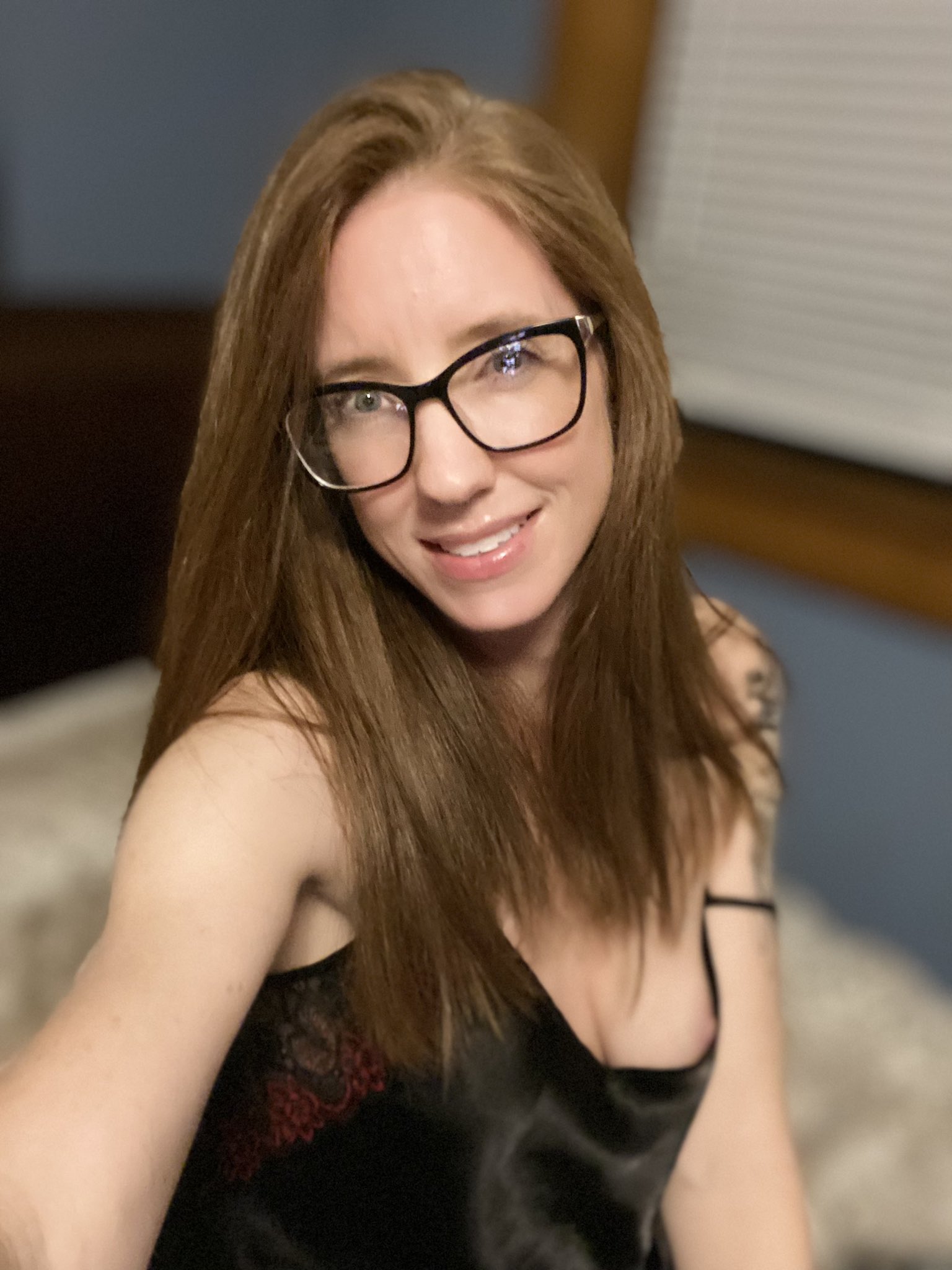 Jenny on Twitter: "GUYS!!! I just hit 100K likes on OnlyFans!!! I’m SO