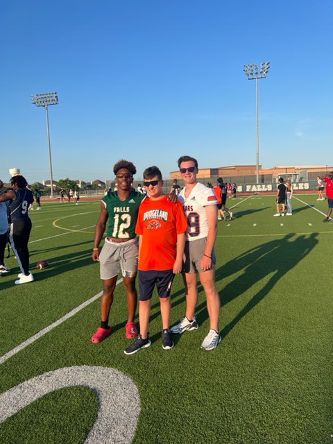 FairfieldofD's tweet photo. Thank you to all the coaches, players, and volunteers that hosted such a special event. It was great time had by all. @AidanH07 @HudsonHooper1 #campcourage https://t.co/eAgXS3BFtA