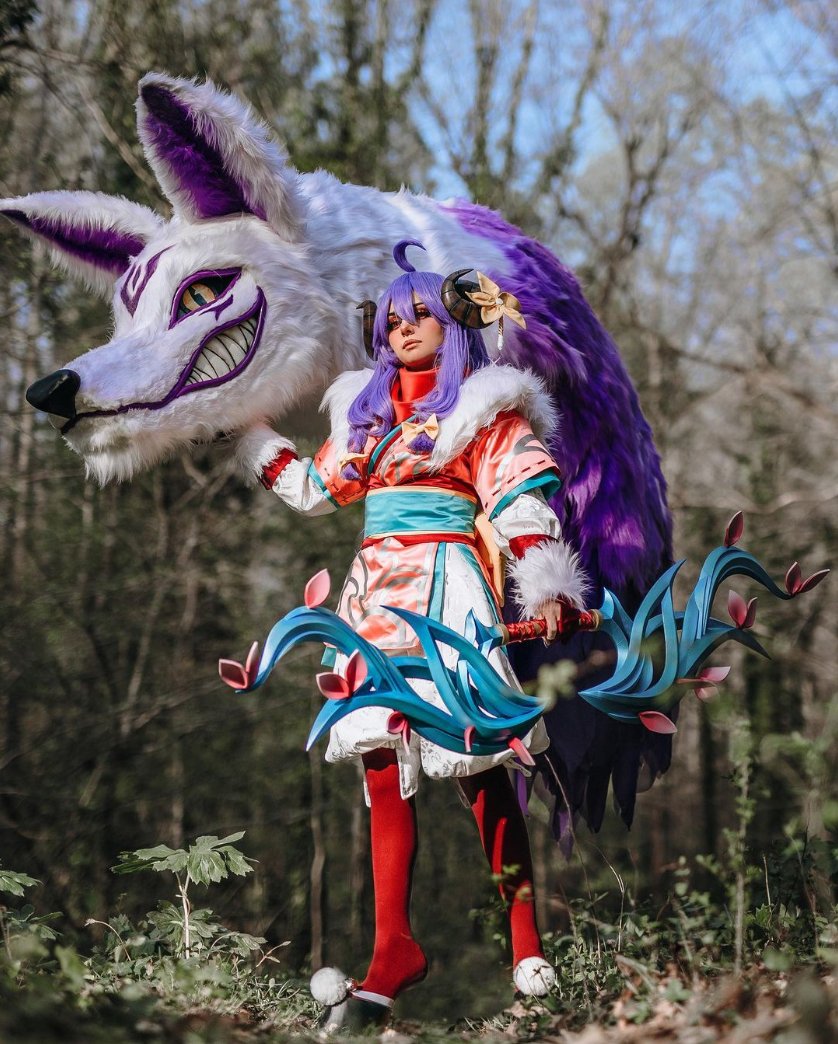 League of Legends cosplay