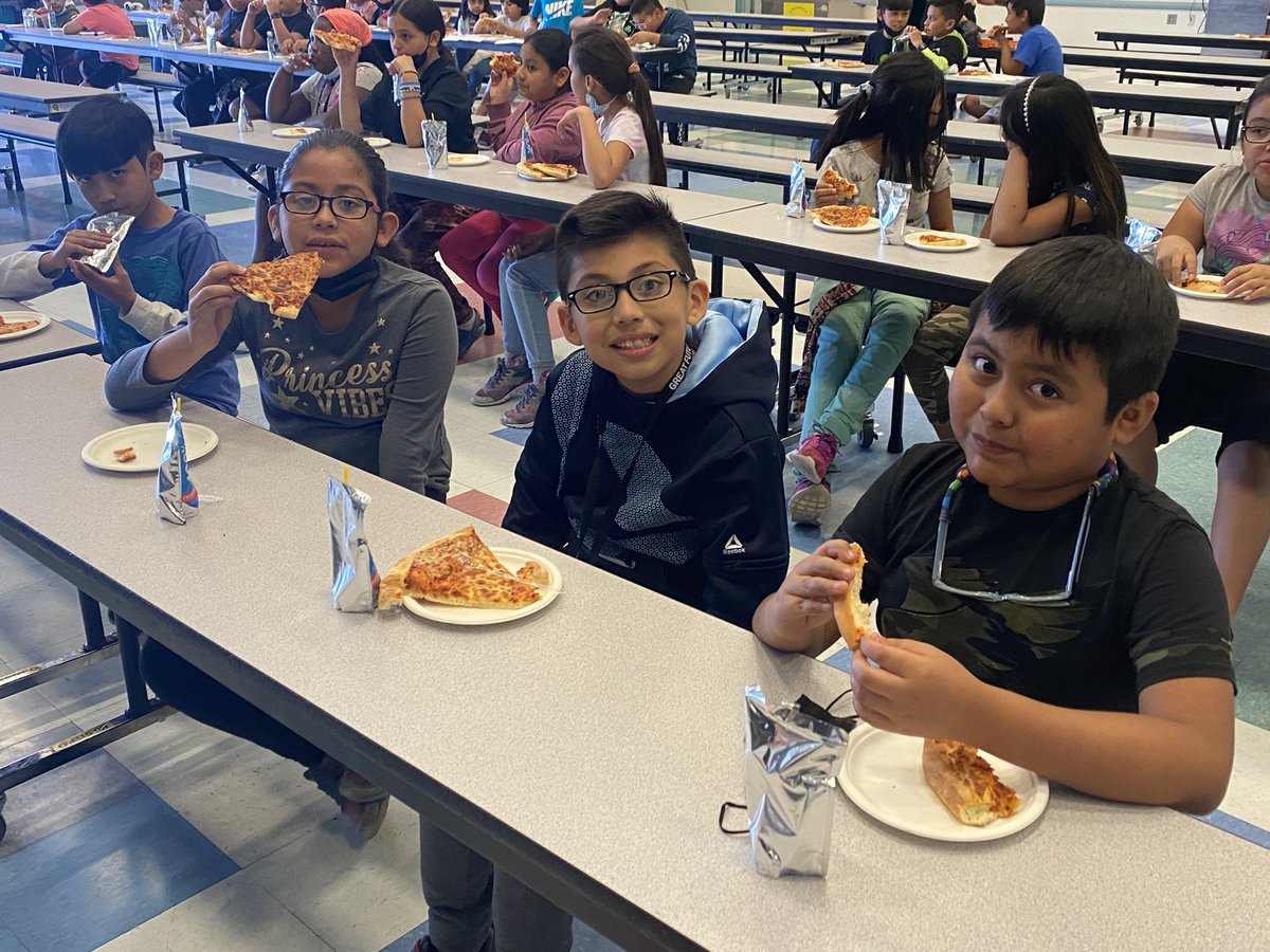 PrincipalStover's tweet photo. Today Paradise PDS had a WIDA Growth Celebration Pizza Party to honor all of our students who made growth on the 2022 WIDA assessment. We are so proud of our Wildcats and all of their hard work this year. #paradisepride @ClarkCountySch https://t.co/KJvWUwGRjm