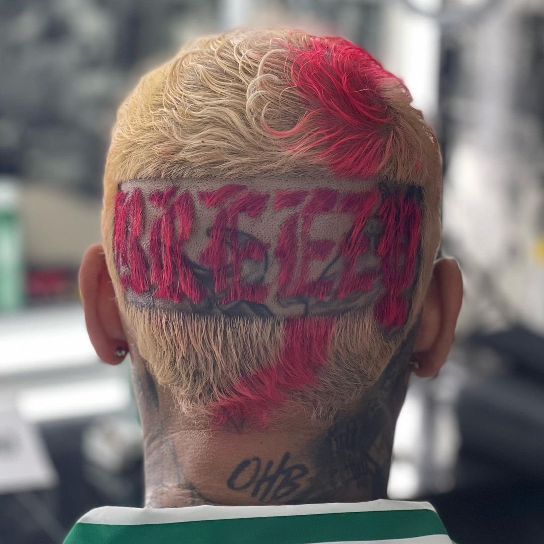 Chris Brown shocks fans with huge dog tattoo on his head - Capital XTRA