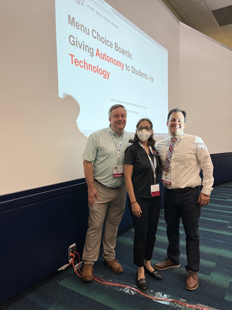 UTRGVUTeach's tweet image. UTeach Master Teachers having a rad time @RegionOneESC #TotallyAwesomeTech22 conference. Nothing beats EdTech @SPI!