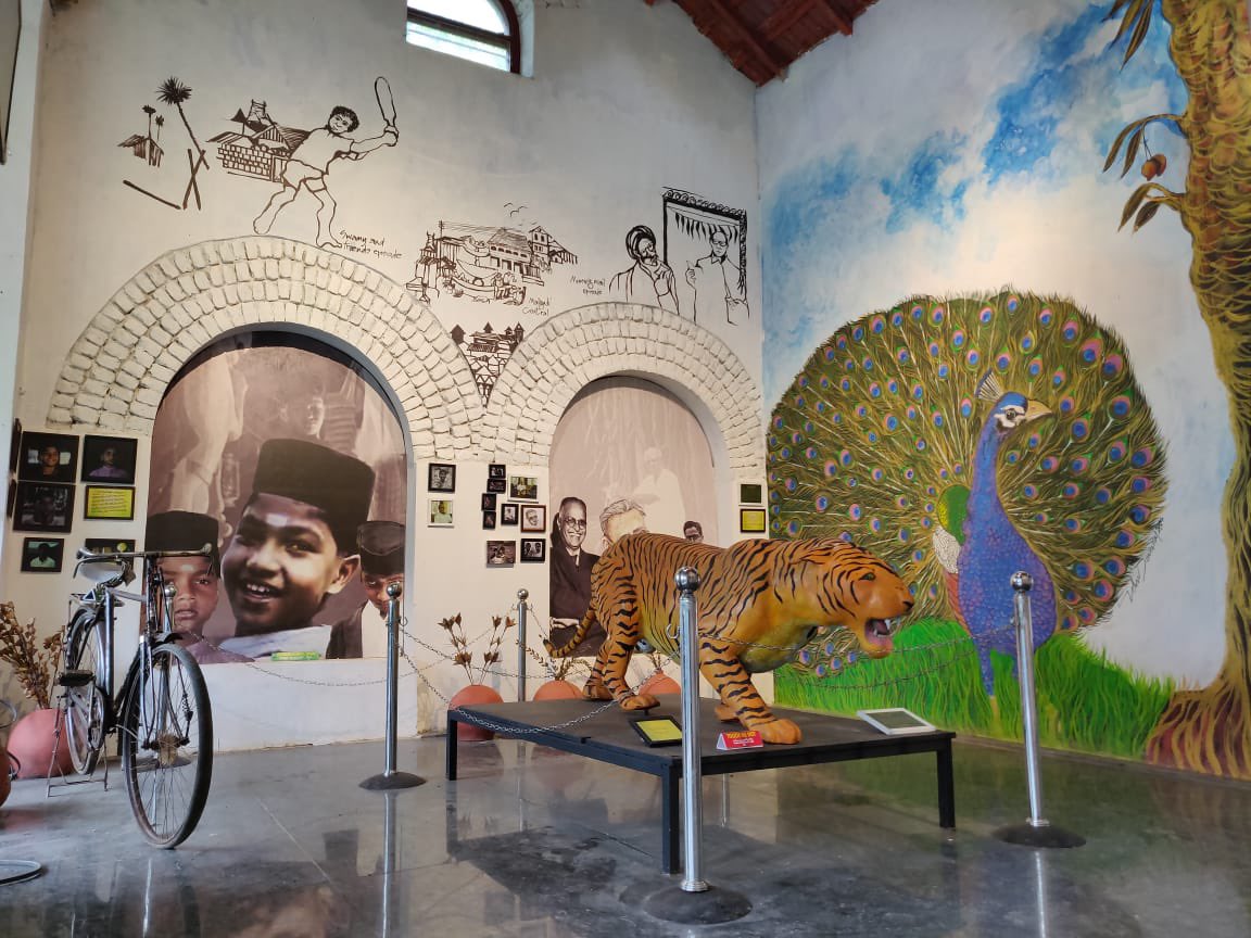 Ministry of Railways (@railminindia) on Twitter photo Revisit Malgudi Days at Malgudi Museum!
Recall the fond memories of Swami & friends from Malgudi days at the newly opened Malgudi Museum at Arasalu Station under Mysuru Division of SWR.
For added delight, a cafe named 'Malgudi Chai' has also been opened.
#RailMuseum
#IMD2022 Revisit Malgudi Days at Malgudi Museum!
Recall the fond memories of Swami & friends from Malgudi days at the newly opened Malgudi Museum at Arasalu Station under Mysuru Division of SWR.
For added delight, a cafe named 'Malgudi Chai' has also been opened.
#RailMuseum
#IMD2022