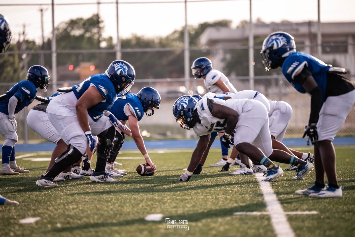 blacofalltrades's tweet photo. North Mesquite Stallions ended their Spring football on a great note!  Time to battle that Summer heat next!  -Blac

@NM_StallionFB @SederLuke @tkick6 @liam_thornton https://t.co/Juitdow8Zc