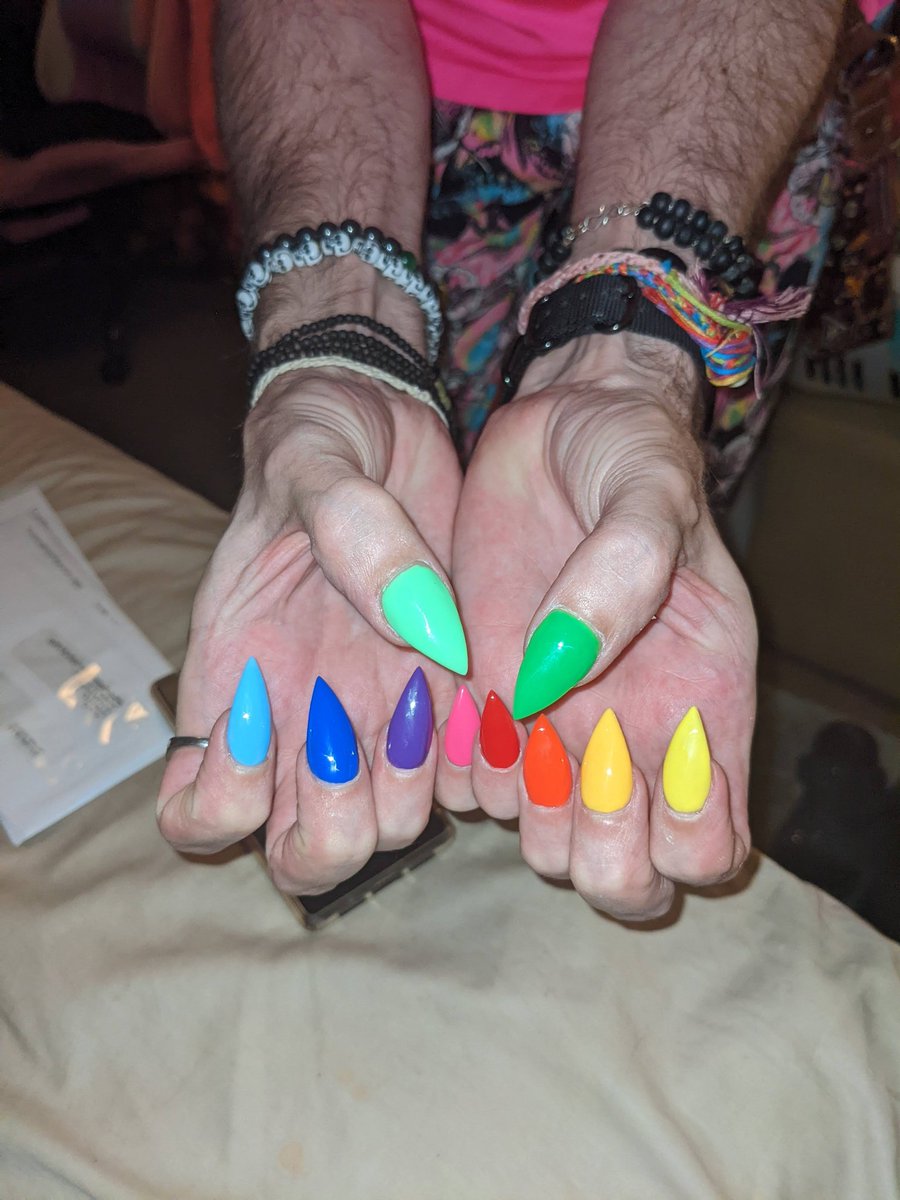 Active666's tweet photo. So happy with my new nails. All ready for my first #EDC #edclasvegas #itnails #malepolish https://t.co/cdZSNuR2MN