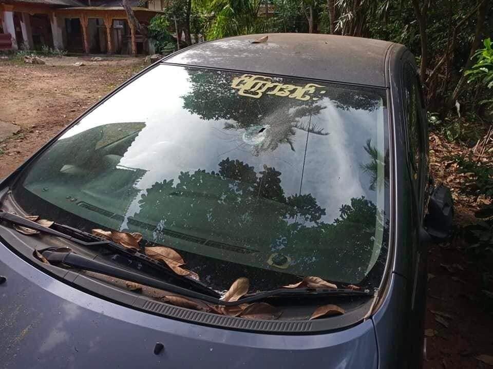 HURFOM's tweet photo. 1/4 Local inhabitants reported that the junta indiscriminately attacked their village with several heavy artillery motor shells and destroyed temples and civilians' houses. in Taung Kyar Inn village, Kawkareik Twsp, #Karen State. https://t.co/FlkCn6WtSz