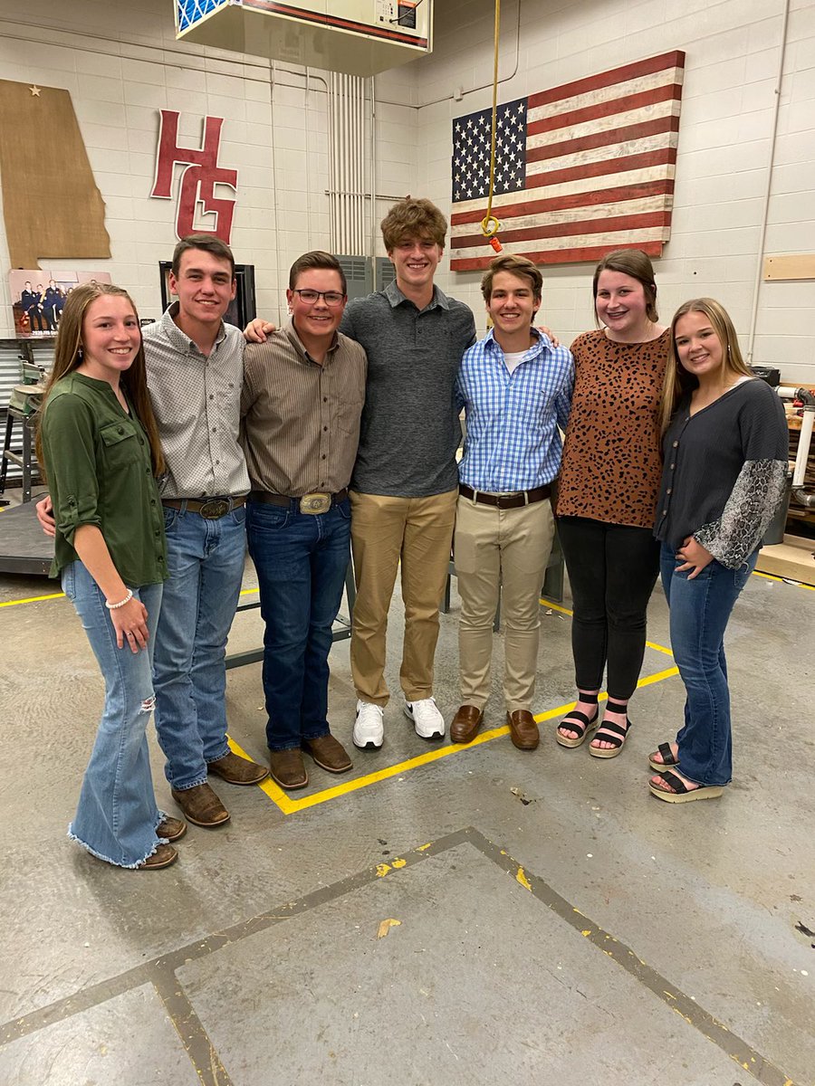 Congratulations to our 2022-2023 FFA Officers!  
Makayla Walker, President
Samuel Phillips, Vice-President
Ethan Tomlin, Vice-President 
Brayden Sexton, Secretary
Jacob Bates, Treasurer
Allie Simmons, Reporter
Savannah Williams, Sentinel
Harper Quick, Student Advisor-not pictured