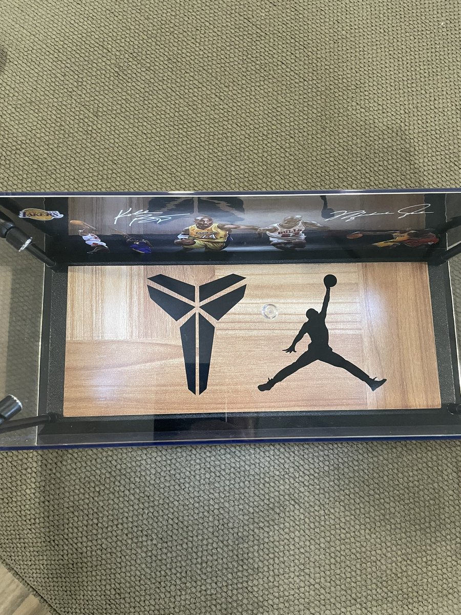 SWISportsCards's tweet photo. Will now consider trades at $200 value https://t.co/RKjMXth1B6