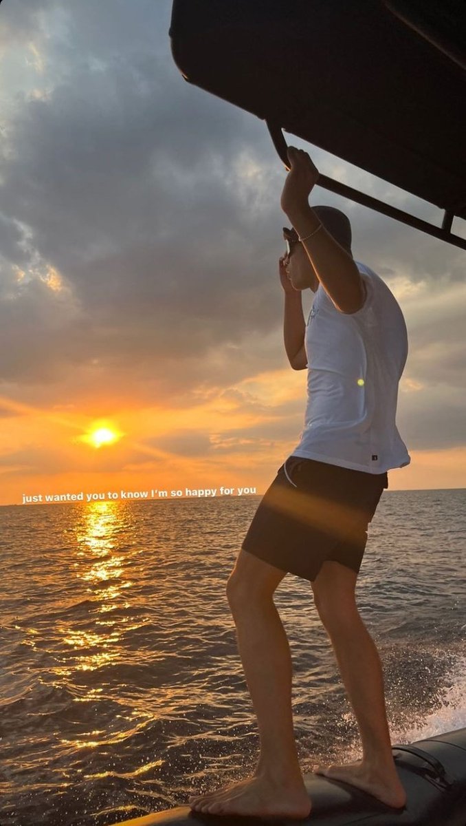msfrancinediaz's tweet photo. "just wanted you to know i'm so happy for you"
"kung alam nyo lang"

then i remembered his "together or apart, i will always be proud of you" kyle ano 'to😭😭😭 overthink malala https://t.co/1HGp28H47m