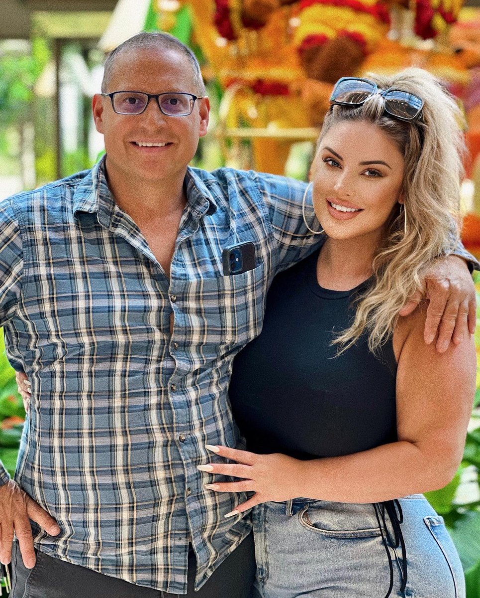 AshAlexiss's tweet photo. A woman’s first love is her father 🥹 My Dad is a fighter. Making memories thru experiences is something he has taught me is so important. You’ll never get these days back, so take the time out of your busy life &amp; make it happen. I love you so much. Let’s keep up the fight 🎗 https://t.co/EoAiRPf4aD