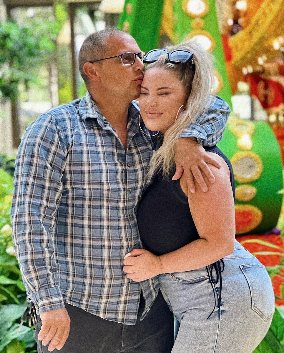 AshAlexiss's tweet photo. A woman’s first love is her father 🥹 My Dad is a fighter. Making memories thru experiences is something he has taught me is so important. You’ll never get these days back, so take the time out of your busy life &amp; make it happen. I love you so much. Let’s keep up the fight 🎗 https://t.co/EoAiRPf4aD