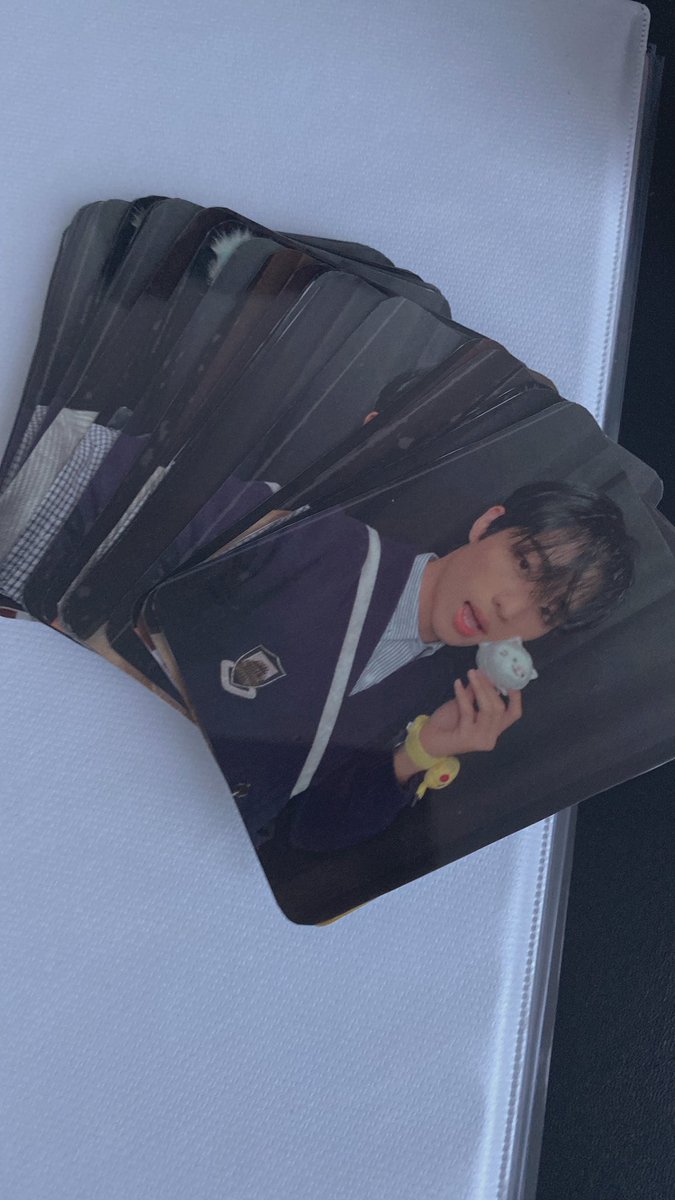 mini_moni_joon's tweet photo. San Jose Pieces!! I’m going to be giving out freebies before the concert☺️ hope to meet/make new kpop friends #P1Harmony #P1HARMONYinSJ https://t.co/aN7pN5aojp