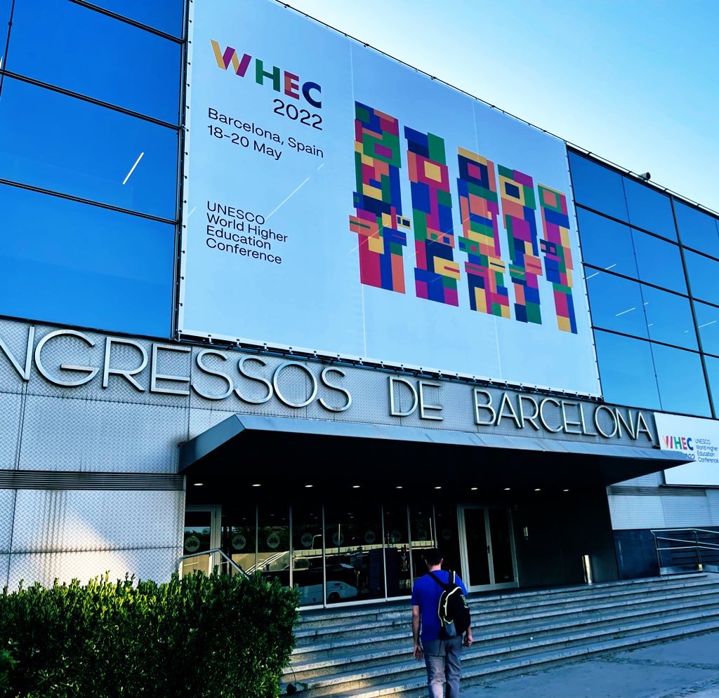 FJ_Marmolejo's tweet photo. Una vez cada década, la @UNESCO convoca a la comunidad global de la #educaciónsuperior a debatir s/retos y logros y a definir una ruta hacia el futuro de la #edusup.
Hoy comienza la #CMES2022 con 1,500+ delegad@s reunid@s en Barcelona. Más en: https://t.co/xeStcms7Lo
#WHEC2022 https://t.co/yHpxPEeGOr