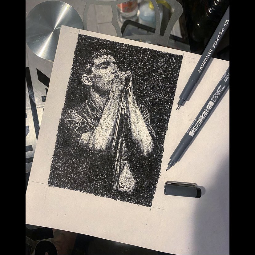 AGUILAJEDI's tweet photo. …:.:::.:🤘🏻IanCurtis🤘🏻::.:…
#neverquitdrawing #puntillismo #puntillismoart #dotwork #dotart #iancurtis #joydivision https://t.co/AFCfFRmAkj