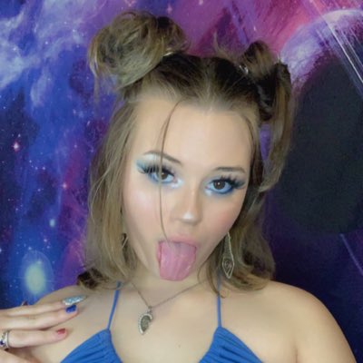 #NewProfilePic https://t.co/mor5K95DYz<a href="/tag/newprofilepic"class="tags">#NewProfilePic</a>