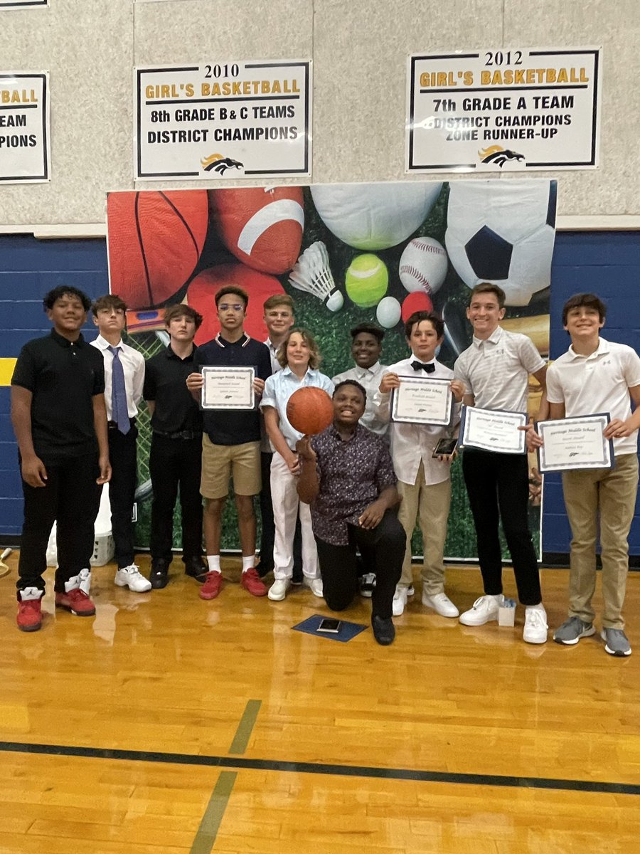 quixexp's tweet image. Isaiah H: Thank you to all the HMS Coaches for believing in me this season, and honoring me with the MVP Football Athlete of the Year award.  Blessed with the best teammates - looking forward to next season!

@HMSBoysAth @HMS_Ath_Booster 
#HMSBroncos #WeAreHMS #ProudToBeABronco