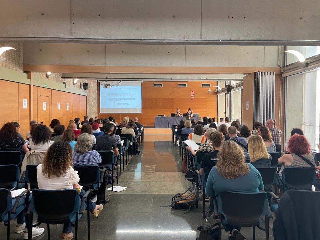 fpcatalunya's tweet photo. 👉Avui l'Agència FPCAT participa a la Jornada tècnica sobre informació i orientació professional a #Tarragona. 
📢Amb @fabianmohedano @alexiamalivern i @PiCaQuin

🔗 info sobre informació i orientació professional: https://t.co/lMtnLkPKYE
#FPCAT https://t.co/swnmxKaD1x