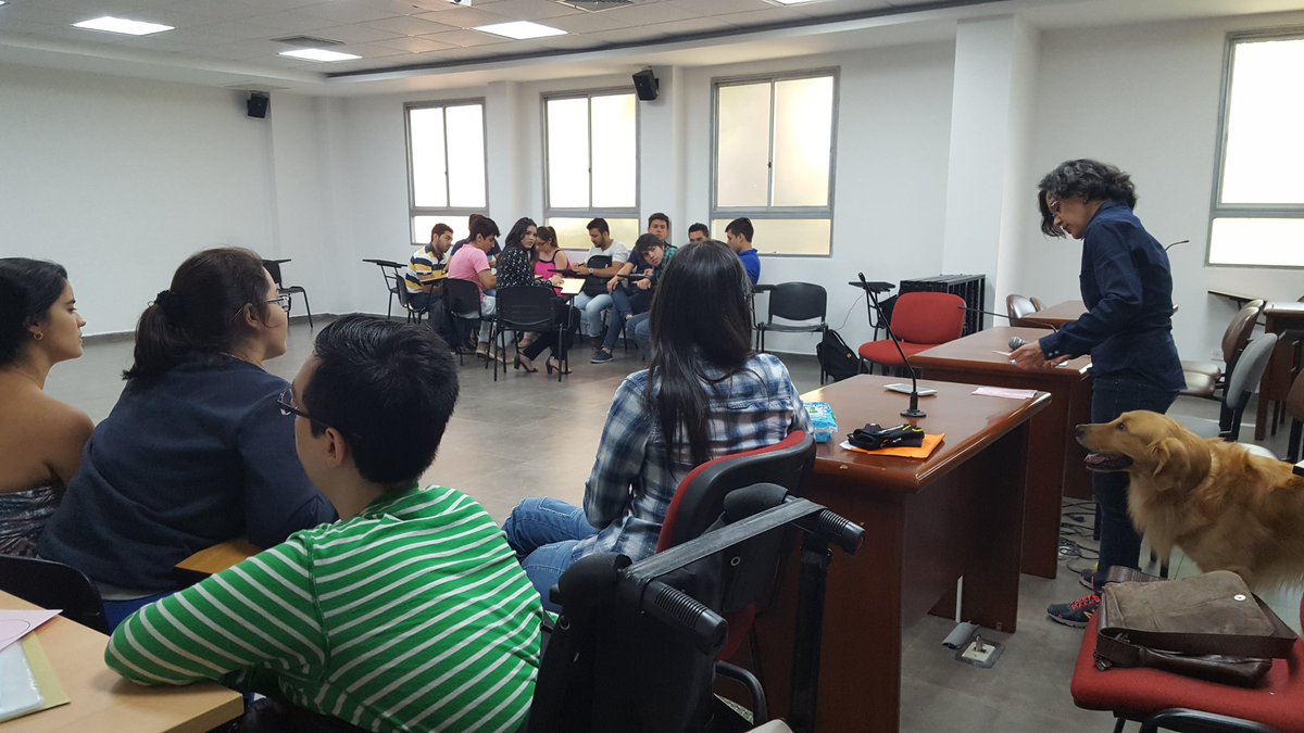 SPaezLeal's tweet photo. #MarquesInClass tuvo su 1a versión en el 2017 Fue una clase voluntaria con mis #estudiantesdederecho @UnabDerecho @unab_online 
#pets #GoldenRetrievers #Dogs #ClassDog #ClassRoomPets #ClassPets #empathy #Empatia https://t.co/f4ruLeMmjr