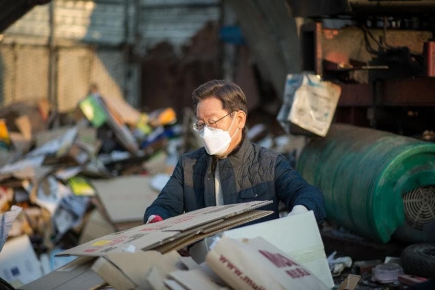 이재명 대선때 바쁜일정 쪼개서 비공개스케줄로 1일체험도 했음  아는것과 경험해보는건 완전 다른차원