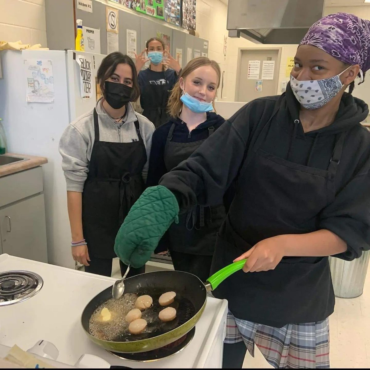 NotreDameOCSB's tweet photo. Ms. Smith's class was cooking a delicious Korean-inspired dish yesterday  with Chef Ryan. 😋 Now go treat your palate and check out Le St Laurent  

#ThisisND #ottawahighschool #ocsb #ocsbBeCommunity #hospitality #cheffinitup https://t.co/4X7sFdZUff