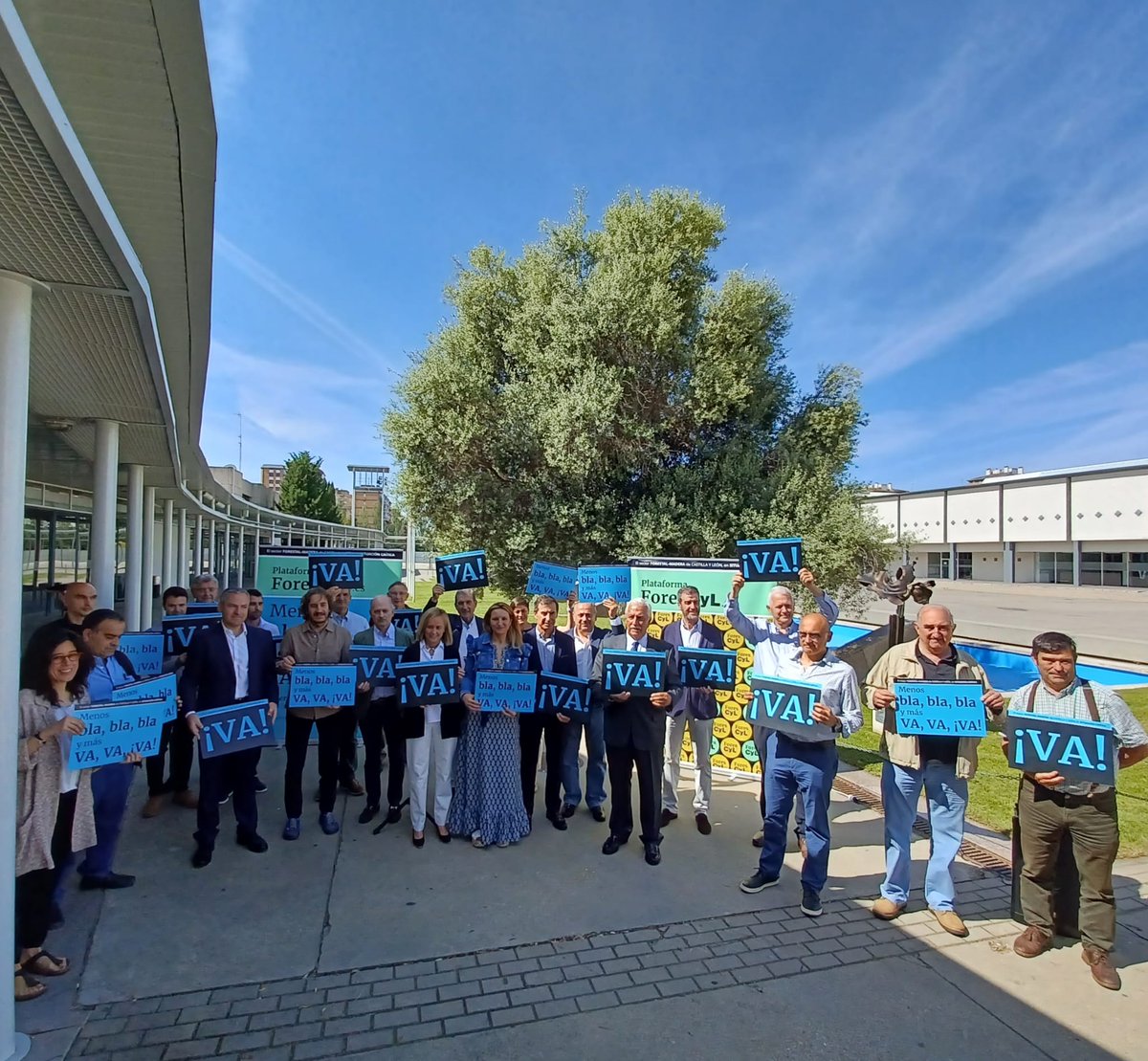 forescyl's tweet image. Tenemos los recursos y los planes, ¡Queremos ponerlos en marcha!
Somos una región con un gran potencial pero nos tienen que dejar desarrollarlo. Si tú también piensas que es hora de pasar a la acción ➡️ Firma aquí bitly.ws/rmqy
#forestalesporelcambio #sostenibilidad