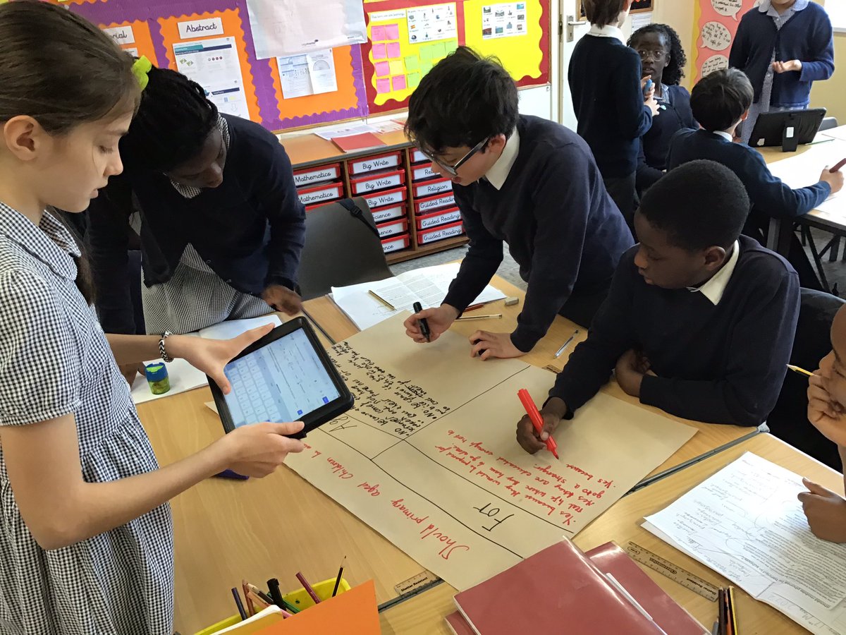 AnnunciationHA8's tweet photo. Year 6 are using discussion skills while they debate whether or not primary school children should be allowed out unaccompanied #english #discussion #fororagainst https://t.co/cx6aa3op05