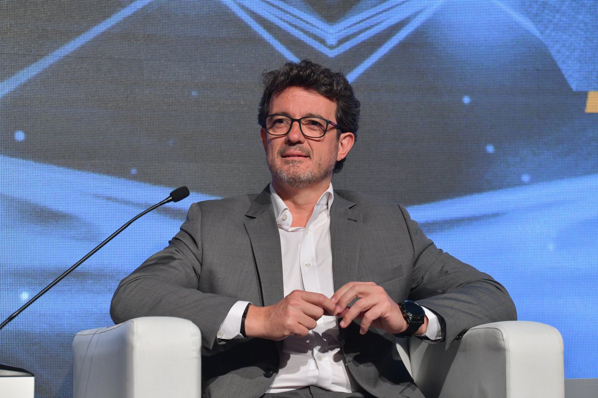 mena_trends's tweet photo. #TOPCEO22live
Xavier Anglada at #TheExecutionChallenges panel: #Transparency in #communication is really important especially on how to measure victory, so #businesses can capture the audience’s interest. #TOPCEO22, @topceome #TheGreatBusinessReset @xavianglada @Accenture https://t.co/z6plC78ZMA