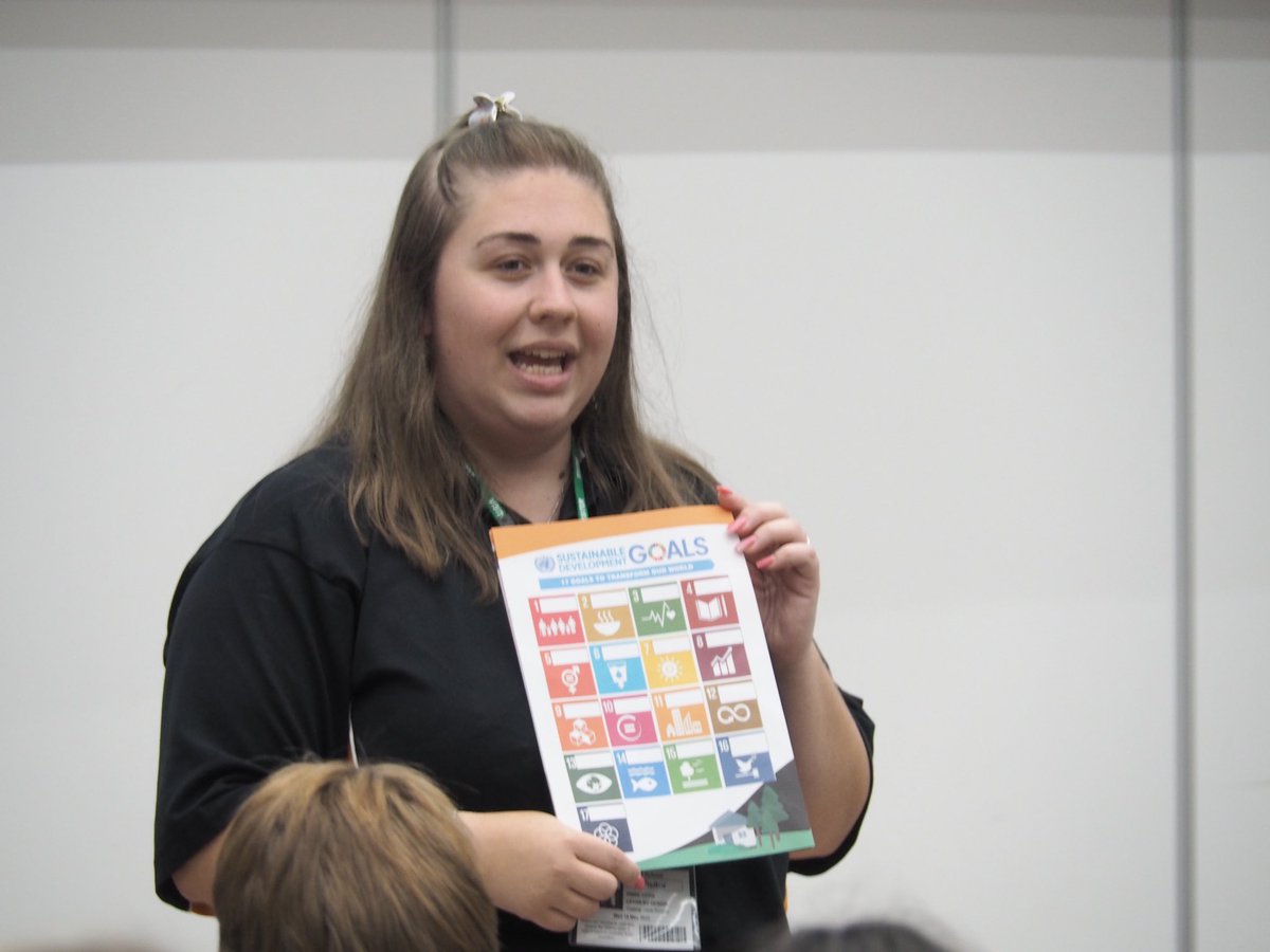 bydesigngroup's tweet photo. Weโre at @DerbyCathSchool delivering a Green Drive session today! Year 8 are learning about sustainability and what it means for the future ๐ก #GreenDrive #Derby #Education #LearnbyDesign @DDAT_Derby https://t.co/KDdDUf3m8j