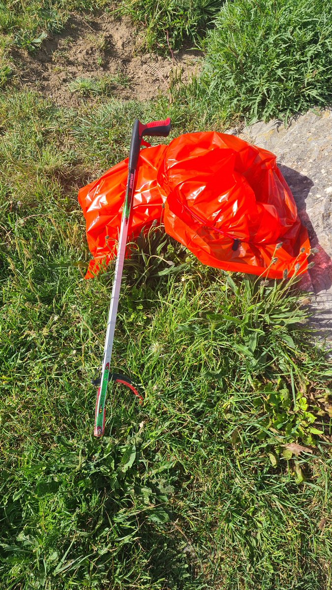 Ready for todays litter pick down Newton Beach. How many bags will we collect  #keepwalestiday @KWT_Policy @kwtbridgend