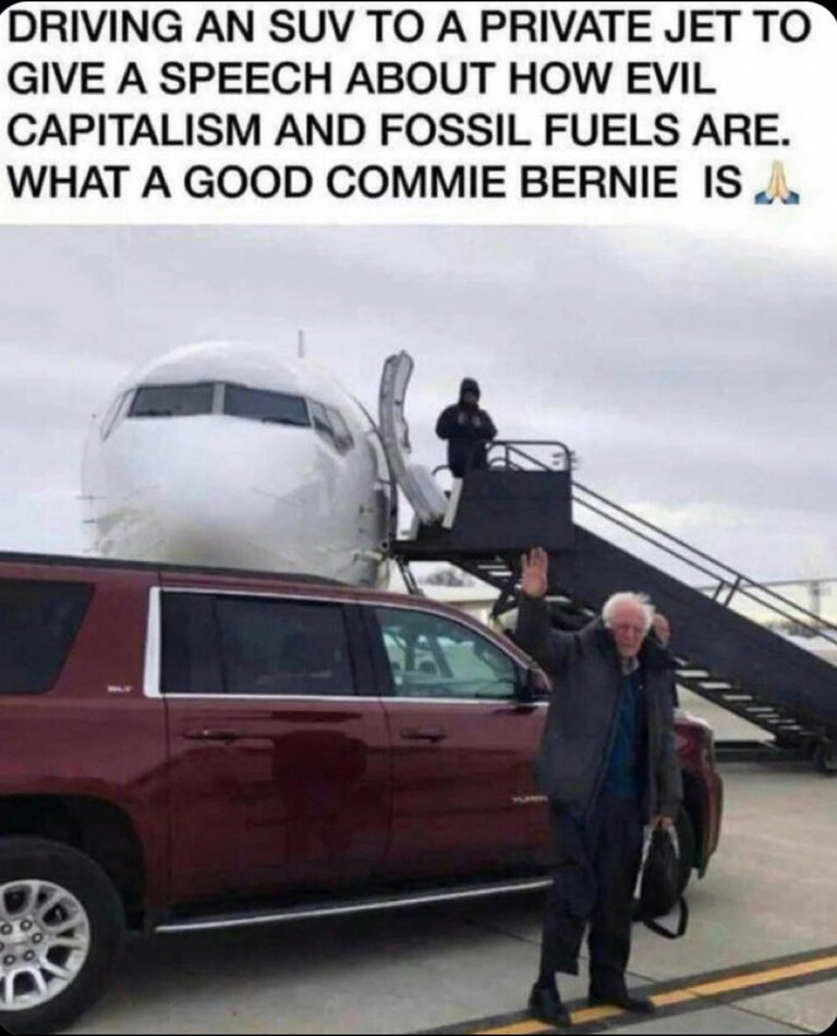 valamontestony's tweet photo. A picture is worth 1000 words! #berniethecommie https://t.co/uTvabK8B6s
